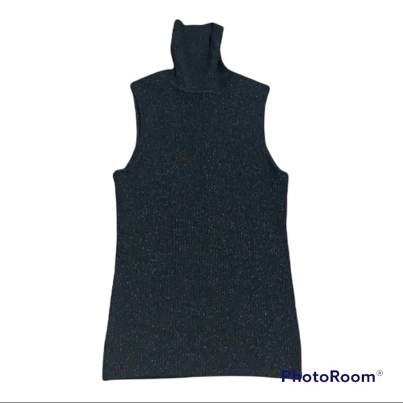 Cable & Gauge T-Neck sleeveless Sweater - Picture 2 of 5